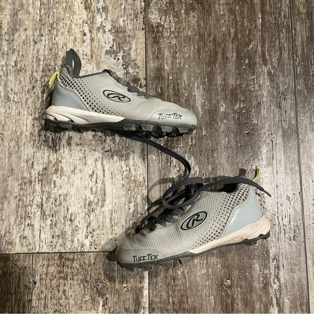 Rawlings Baseball Cleats Size: 10